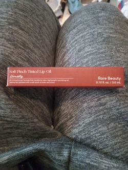 Honesty, Soft punch tinted lip oil -rare beauty