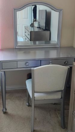 Vanity Desk Mirror, Chair