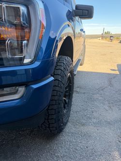 TOYO open country AT 285/70/18