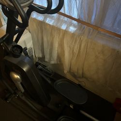Sunny Health And Fitness Elliptical