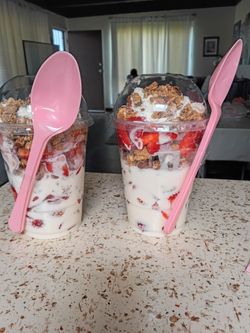 Se vende fresas con crema