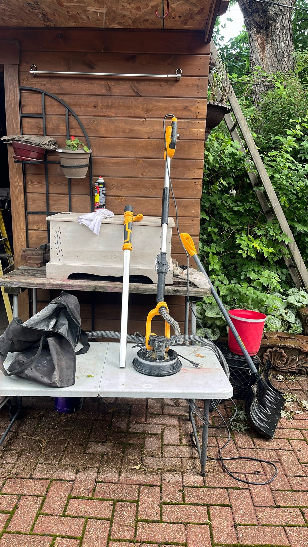 Drywall Sander With Light And Vacuum 