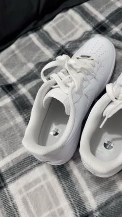 Nike Air Force 1 white new ! Never worn  … cash !