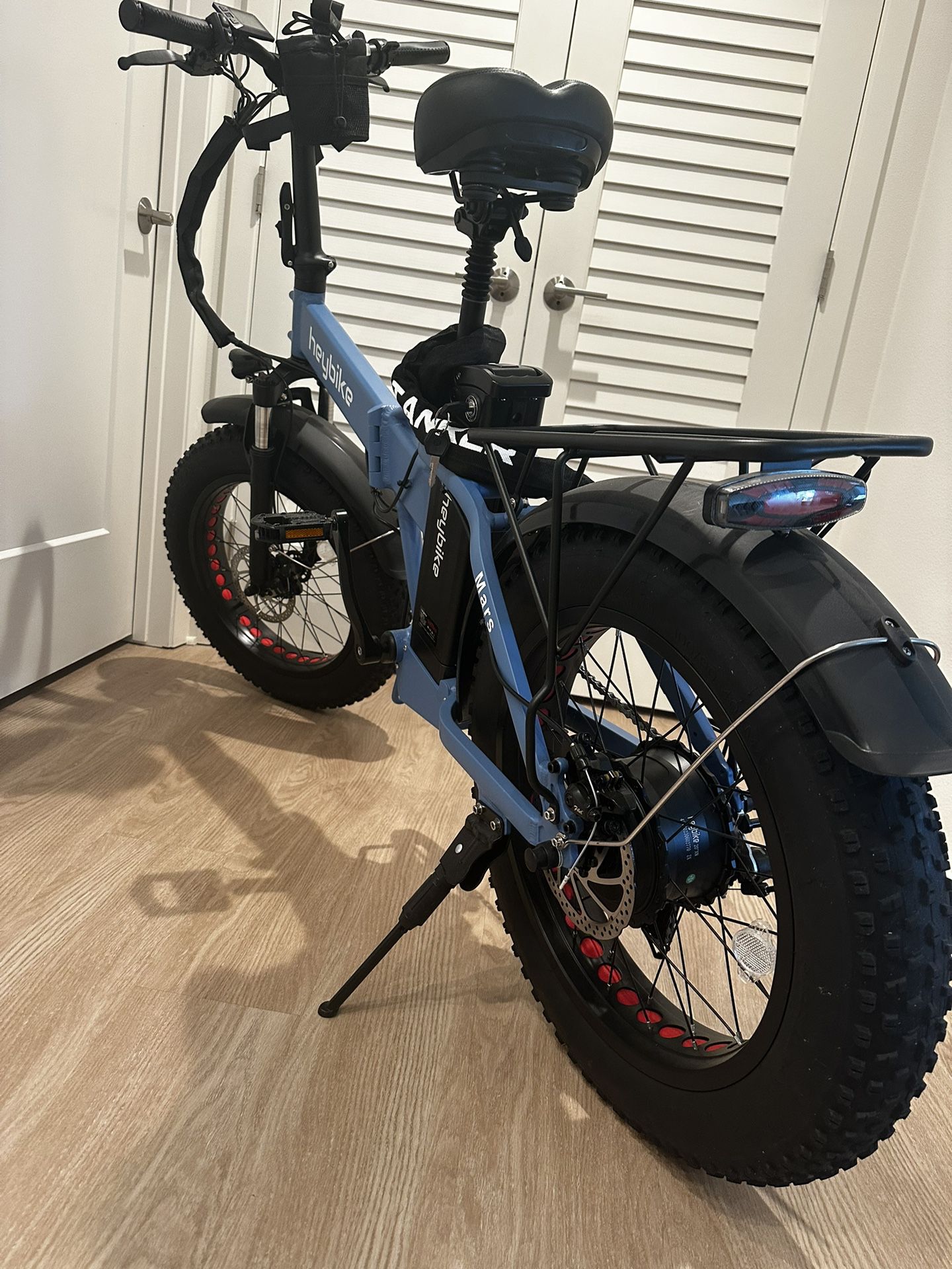Heybike Mars Electric Bicycle + Bike Lock+ case for phone + Iron Basket 