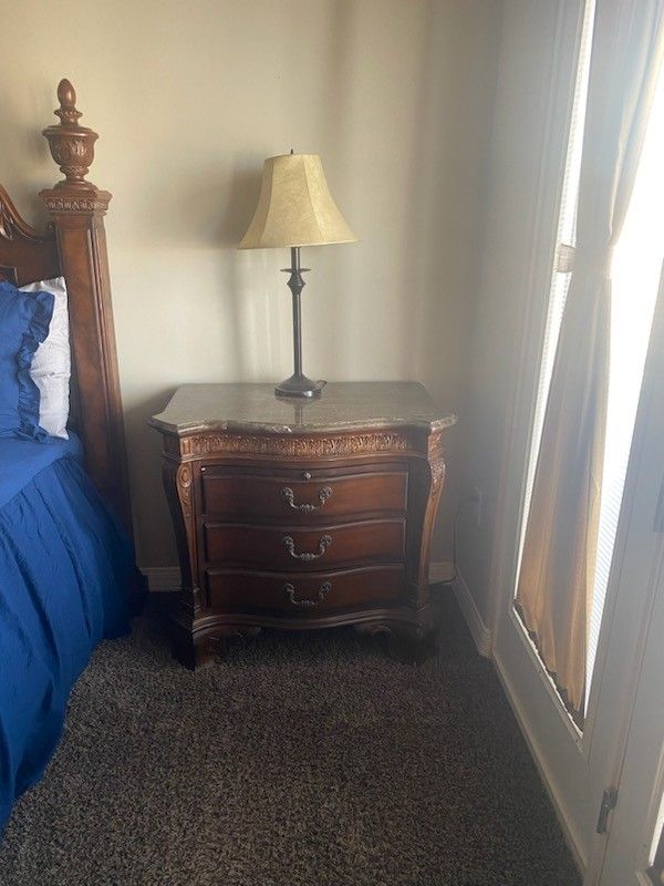 Beautiful Cal King Bedroom Set for Sale in Laveen Village, AZ OfferUp