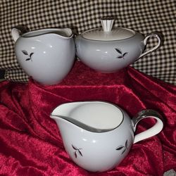 SEYEI 2 Creamers And One Sugar Bowl BELLA MARIA