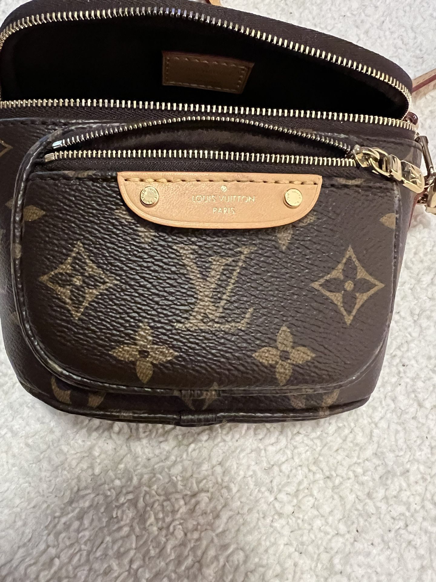 LOUIS VUITTON MINI BUM BAG for Sale in Los Angeles, CA OfferUp