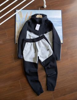 Nike tech Size S M L XL