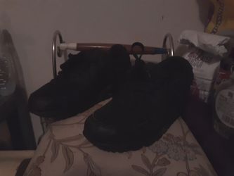 Airmax 90s Size Eight In a Half Black on Black