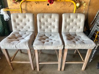 Stools/High Chairs