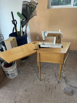 Vintage Singer Model 603 Sewing Machine Cabinet 