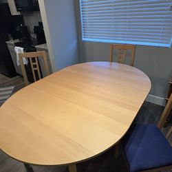 Dining Table & 4 Chairs