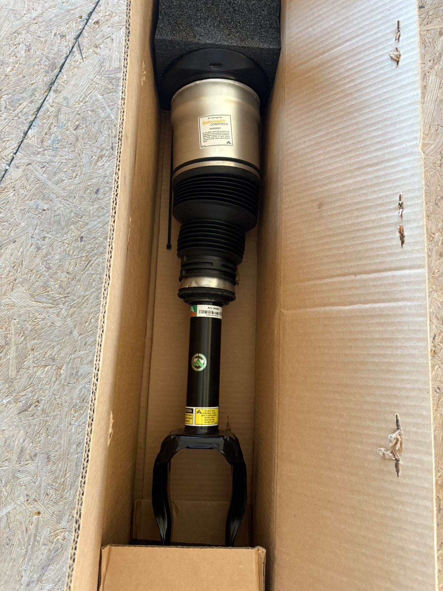 Arnott AS-3085 Front Right Air Strut-Remanufactured-New In Box