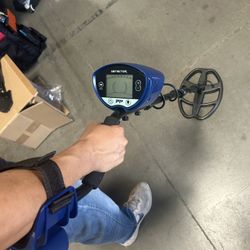 Metal Detector W/ LCD Display 