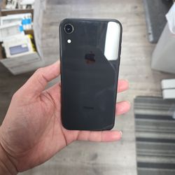 Iphone Xr...64gb.  Unlock Any Sim