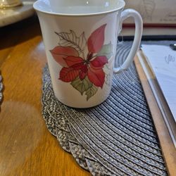 7 vintage block spal point christmas mugs