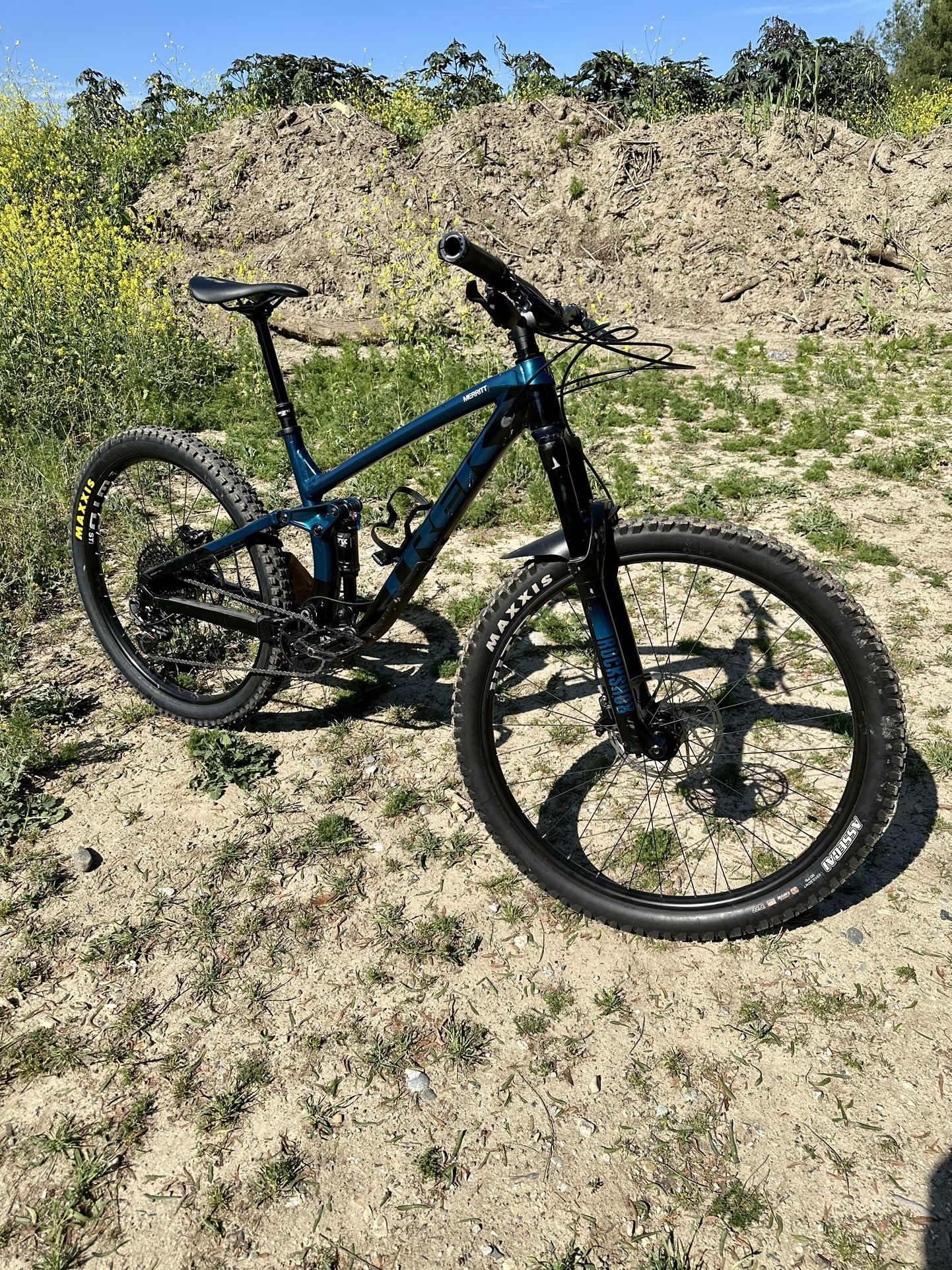 2021 Trek Fuel EX7 29er Size M/L Mountain Bike Mtb