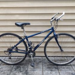 Trek 750 28" 700c 21-Speed Hybrid Commuter/Road Bike - Light Low 12" Frame - Easy Grip Shift - TUNED - Specialized Stand (MSRP $420)
