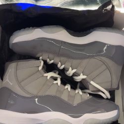 Jordan 11 Cool grey Size 5