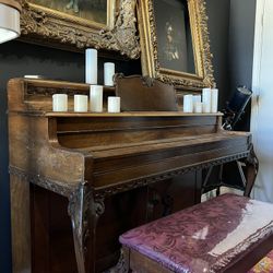 Piano Antique 