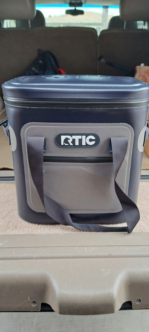 Rtic 12 Pack Cooler