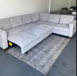 Thomasville Dillard Sleeper Sectional - Light Gray, Queen Sleeper