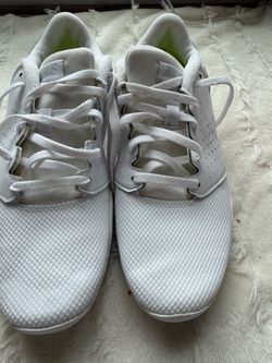 Cheer shoes