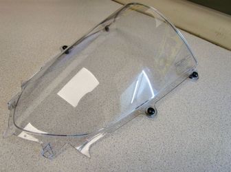 Brand new 2017-2021 Yamaha r6 OEM windscreen