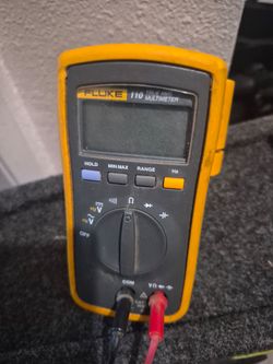Fluke 110 true RMS digital nulti meter