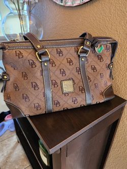 Dooney And Bourke Bag