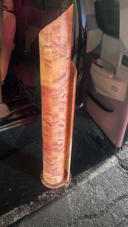 Onyx pillar decoration