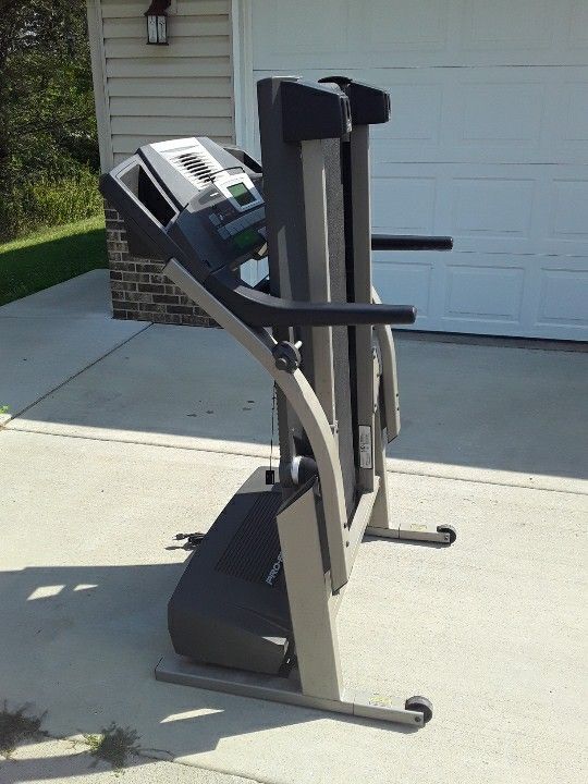 Very Nice Proform XP 542 S Treadmill for Sale in Savage, MN OfferUp