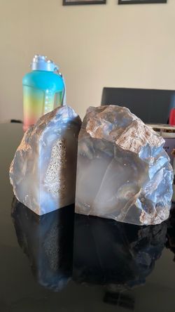 Geode agate crystals
