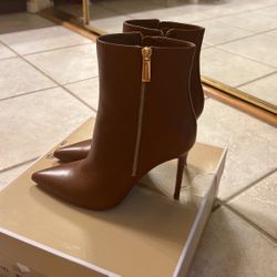 Michael Kors Boots 