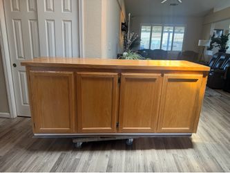 Cabinet /  linen / closet
