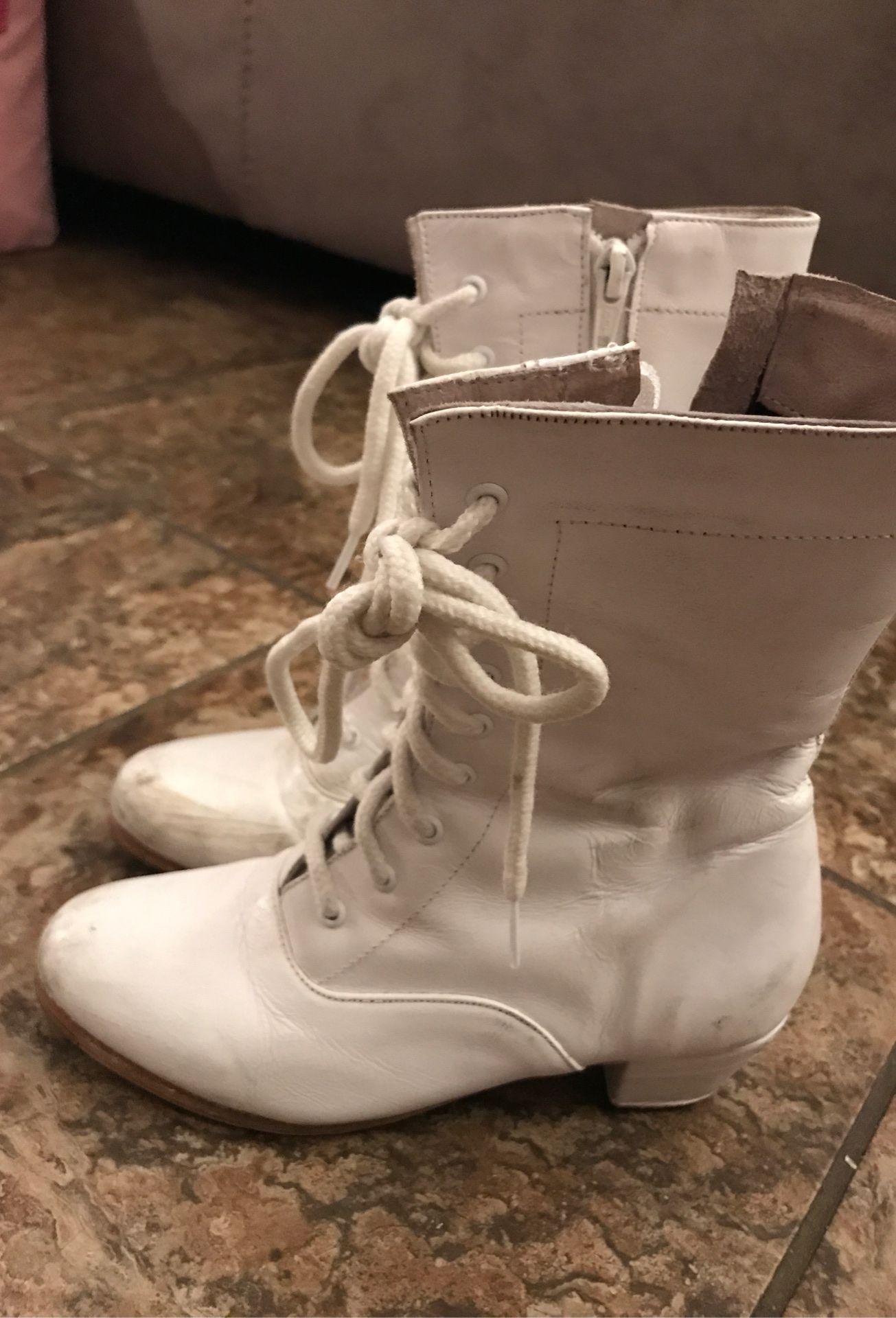 Girls Folklorico or Jalisco, adelita dance boot