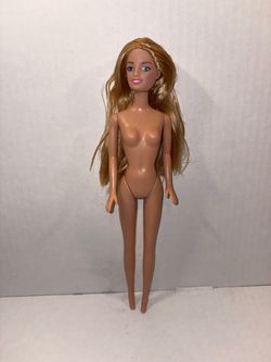 Mattel 2015 Barbie Fashionistas doll.  #0010