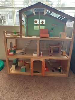 Wood Dollhouse