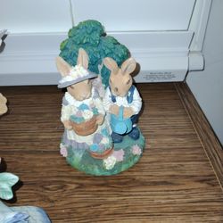 Bunny Couple Figurine 