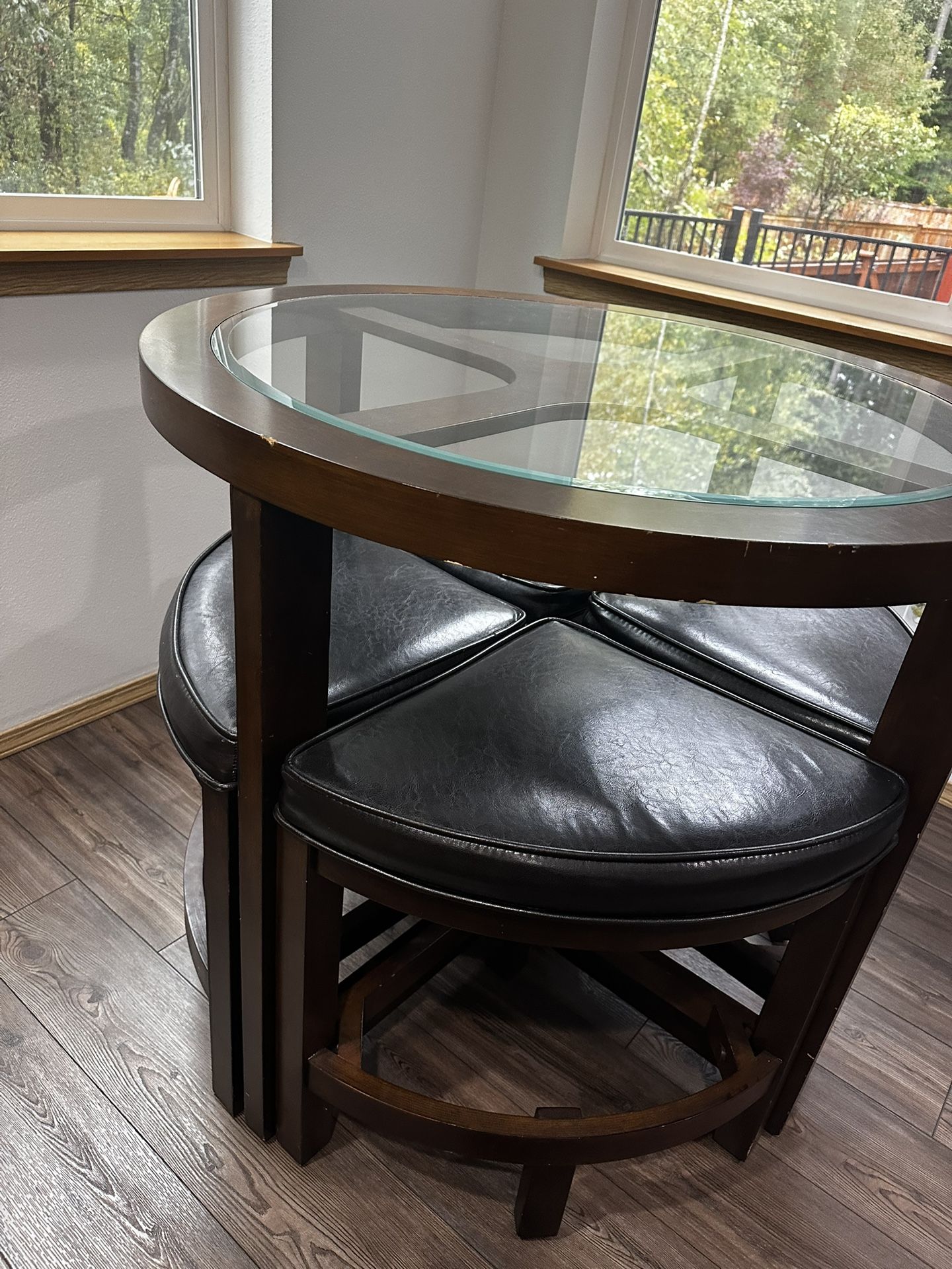 Dining Table & 4 Stools