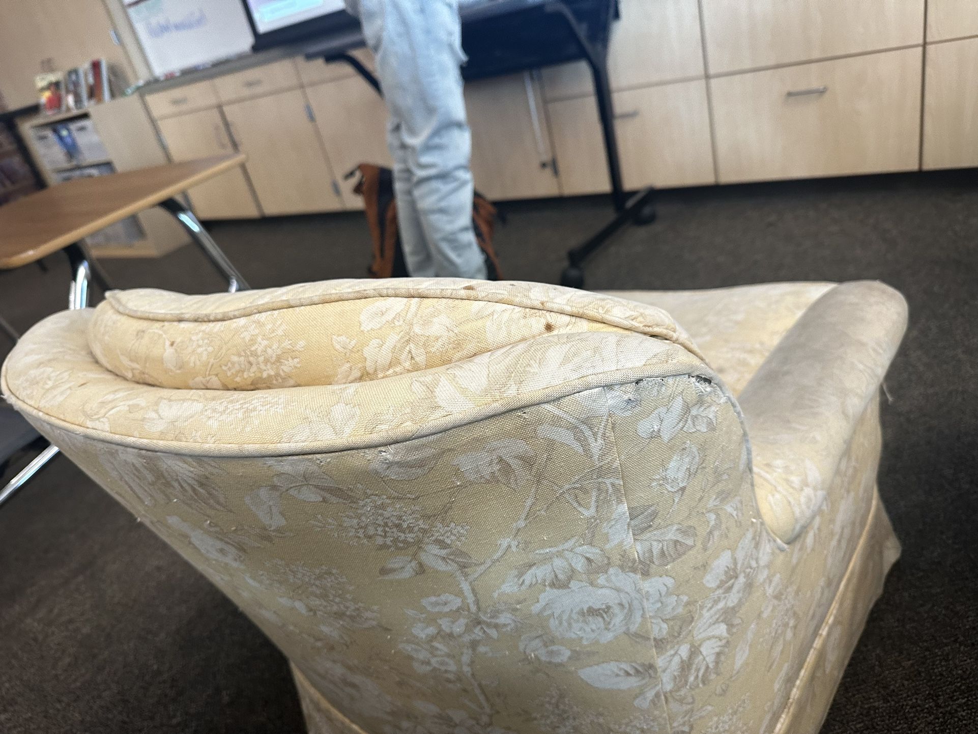 Free Sofas Pick Up ASAP for Sale in Corona, CA OfferUp