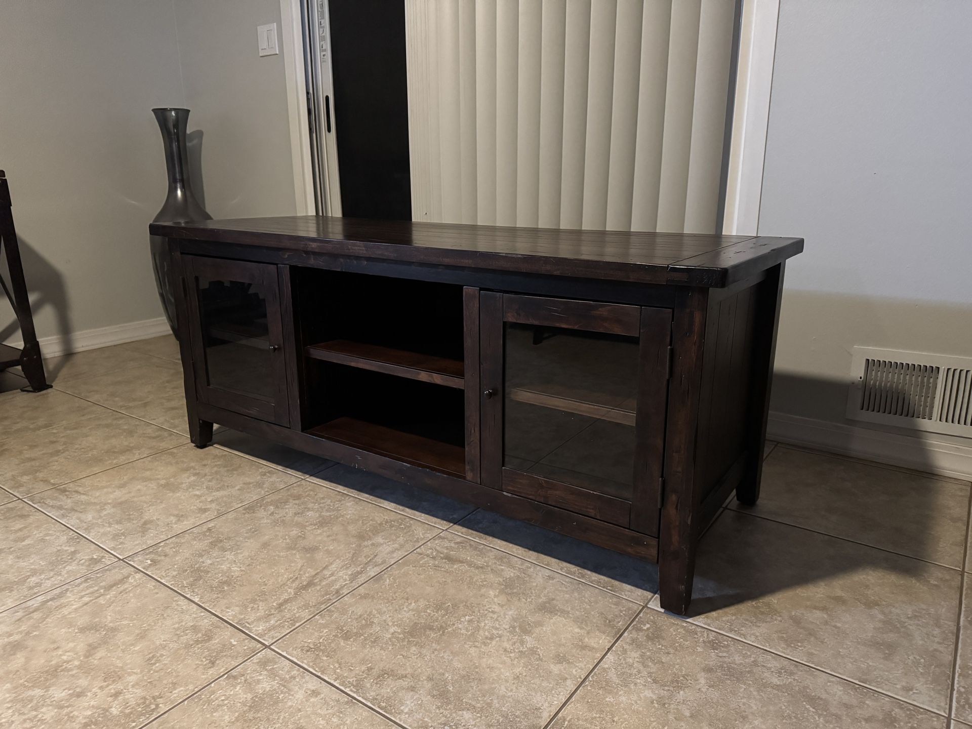 World Market Entertainment Center