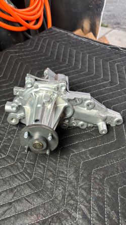 Toyota GS300/IS300 water pump new