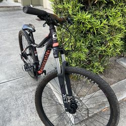 Cannondale Foray Moutain Bike