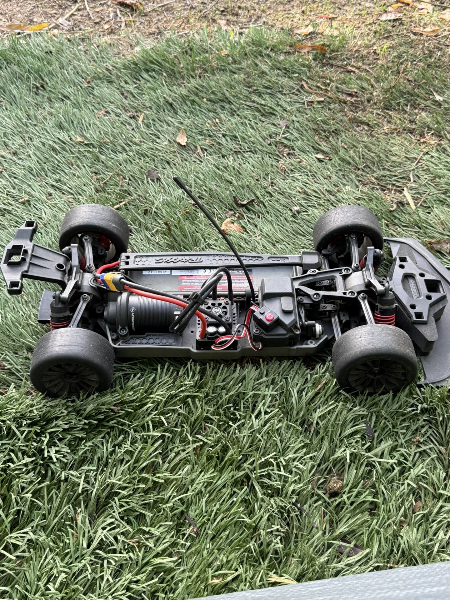 TRAXXAS SUPRA