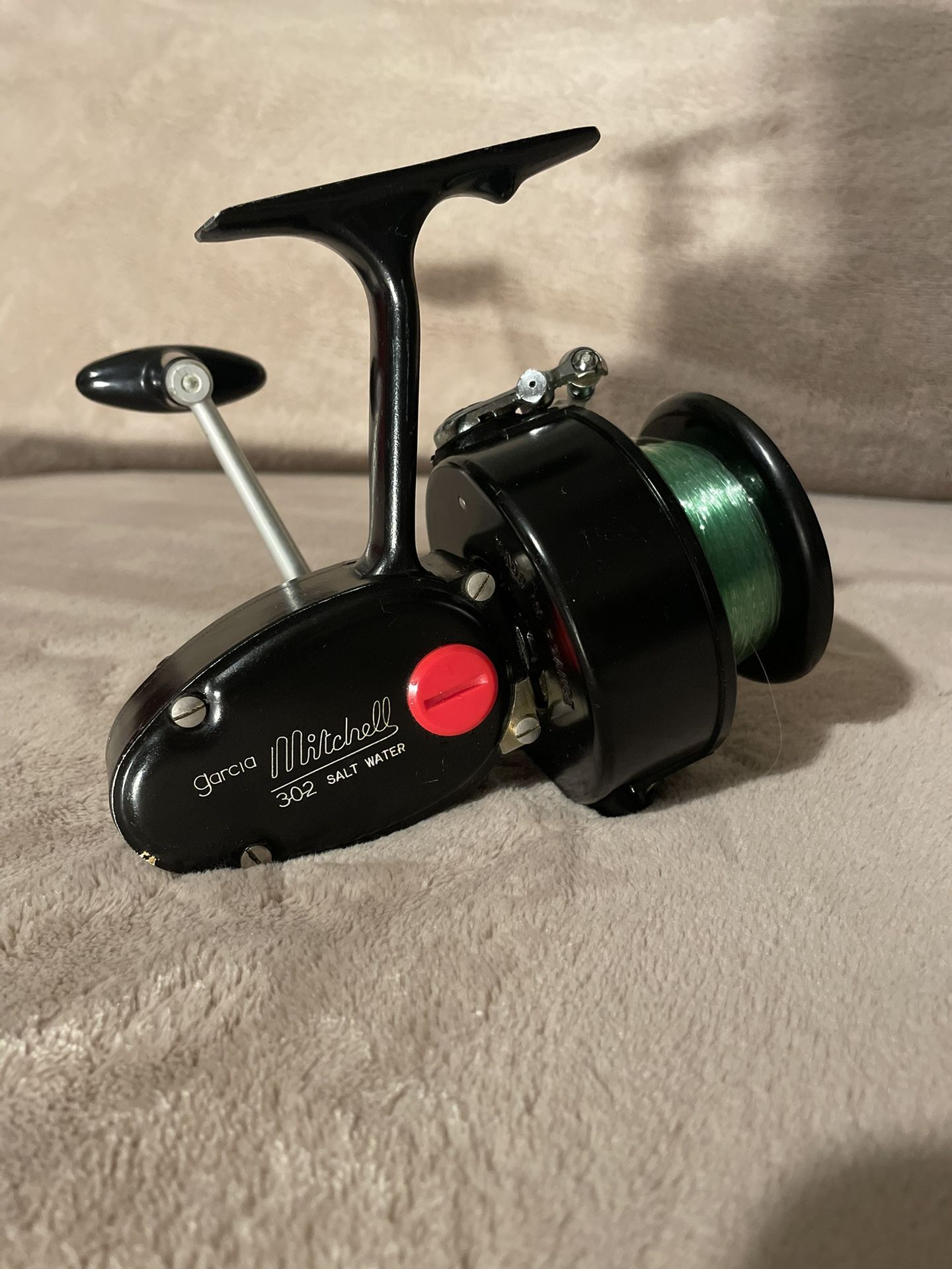 Vintage Mitchell 302 Saltwater Spinning Reel Excellent Condition
