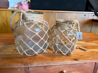 Glass jar