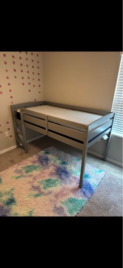 Twin Size Loft Bed w/ Ladder
