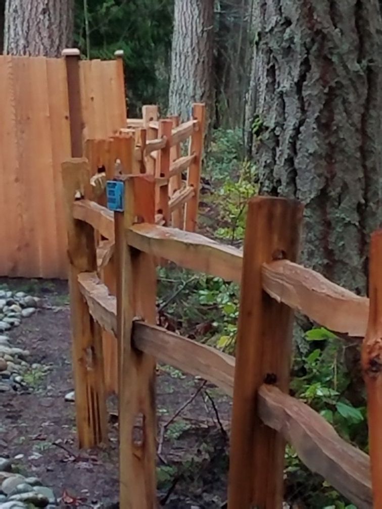 CEDAR SPLIT RAIL FENCE for Sale in Puyallup, WA OfferUp