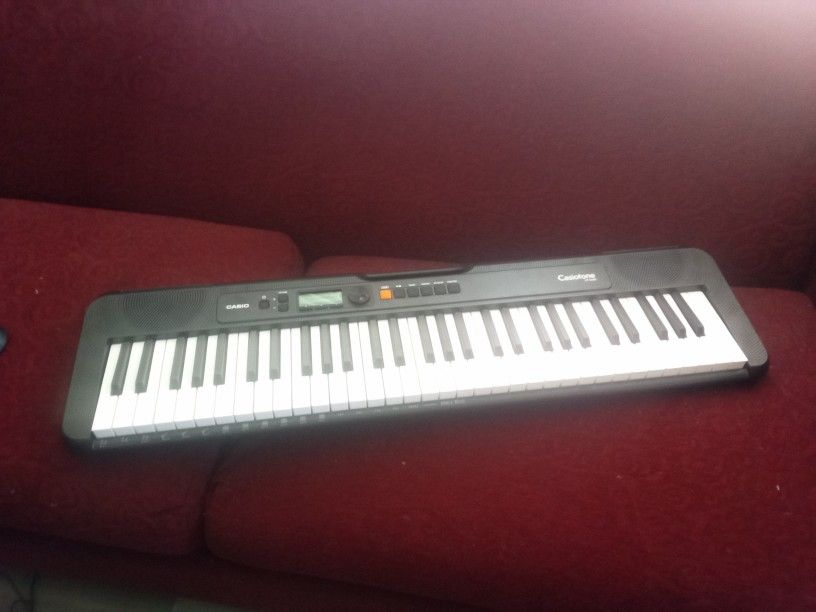 CASIO CT - S200 ~ 61-key Electronic Piano Keyboard